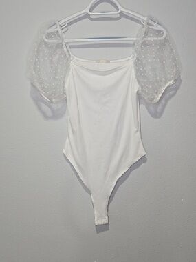 Altar'd State | White Mesh Balloon Sleeve Bodysuit Size Medium